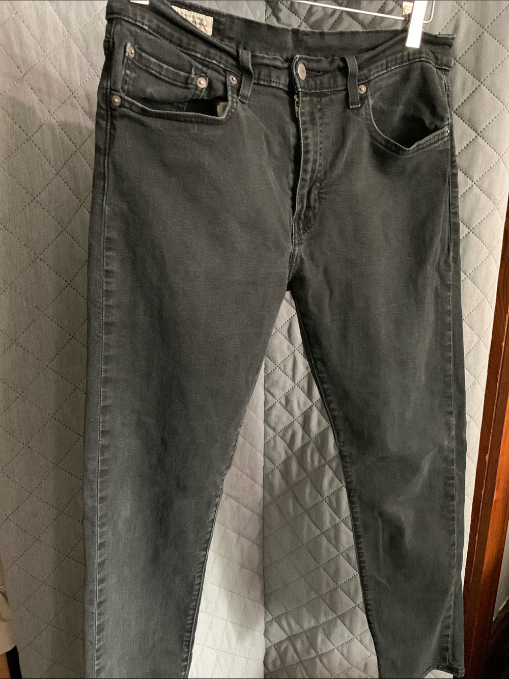 #515 Levi's Men's Black Slim Straight Jeans